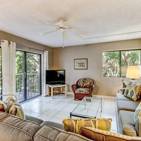 Pool View Beachwood Condo